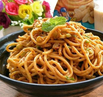 常青麦香园热干面