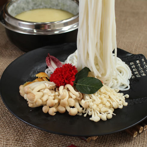 真味砂锅过桥米线