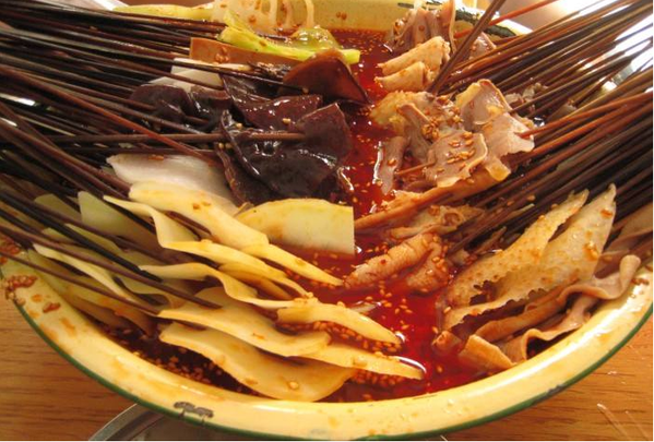 歪串串