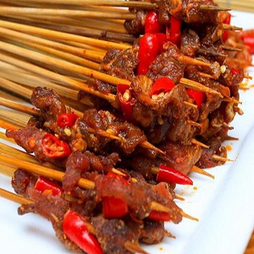 歪串串