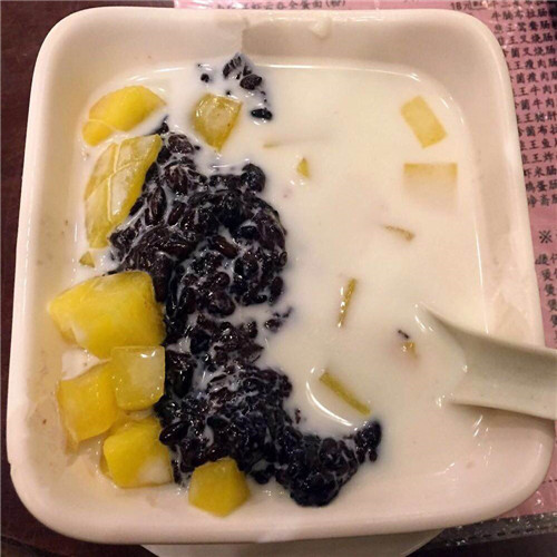 黄氏正轩牛奶甜品专家