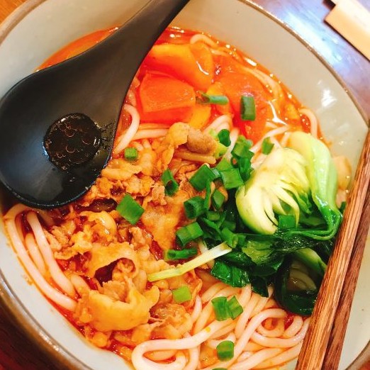 三个辣椒牛肉粉