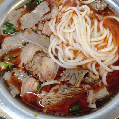 尝回头羊肉粉