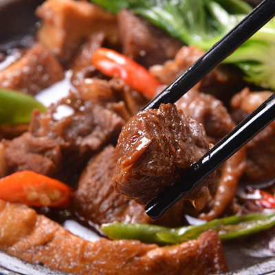 鸿玉福黄焖鸡米饭