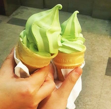 小型麦当劳甜品店