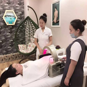 佩琦妈妈全能母婴精护中心