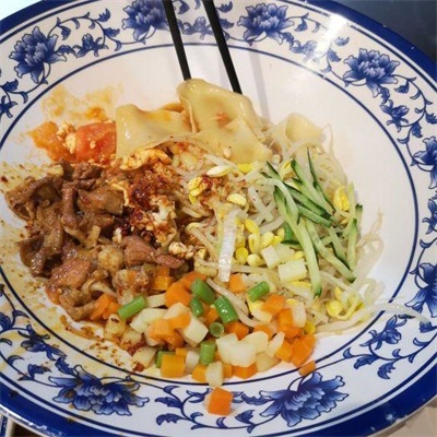 陕味食族油泼面