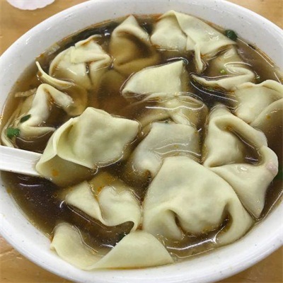 博士馄饨馆