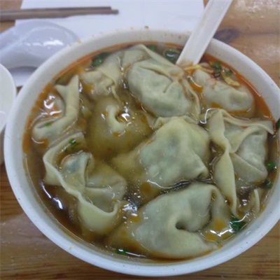 博士馄饨馆